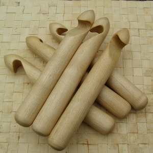 28mm giant crochet hook, Crochet hook, Giant crochet hook, Giant Knitting, extreme crochet hook.
