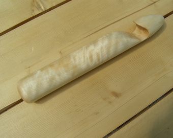 Handcarved Curly Maple Giant Crochet Hook (32mm)