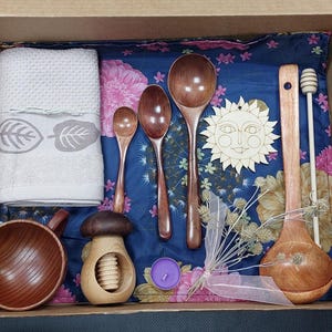 Caja Hygge, Caja de regalos de inauguración de la casa, Regalo de cesta para el nuevo hogar, caja de regalo de madera, cuchara de madera, regalo de cumpleaños, regalo de bodas, regalo de acción de gracias.