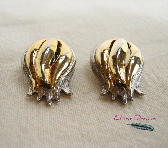 Vintage Gold and Silver tone clip on Earrings in … - image 10