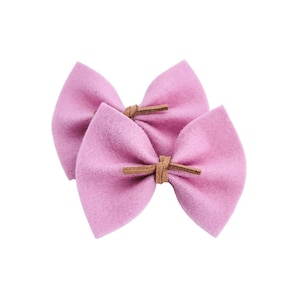 Rosenquarz Schweinchen Bogen Set | Zopf-Haarbögen | Schweinchen Bogen Set | Mini Bögen | Haarspange | Mädchen Haarschleife | Filz Bögen im Haar