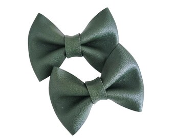 Evergreen Piggie Bow Set | Pigtail Hair Bows | Piggie Bow Set | Mini Bows | Hair Clip | Girls Hair Bow | Vegan Leather Bows