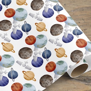 Carta da regalo con pianeta, carta da regalo con astronauta astronave Solar Spaceman, divertente rotolo regalo originale nel Regno Unito, carta da regalo per baby shower e compleanni, decopatch
