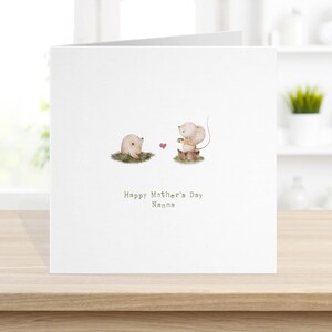 Oma Muttertagskarte, Oma Nanna Nana Nanny Oma, Maus Maulwurf Aquarell Illustration, zeitgenössische minimalistische Karte, personalisiert