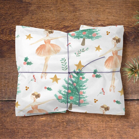 Plum Designs Christmas Tissue Paper for Gift Bags- 100 Sheets of Tissue Paper for Christmas Gift Wrap (20 x 20)- Holiday Tissue Paper Bulk 100