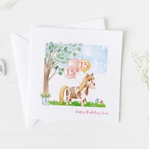 Carte d’anniversaire poney, carte d’anniversaire de tout âge, carte équine équestre, décor de cadeaux de cheval, carte d’anniversaire pour adolescents, poney club, carte d’anniversaire mignonne