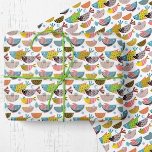 Rollo de papel para envolver regalos, peces de colores. Papel de diseño cristiano, ¡envuelva los regalos de sus pescadores en un hermoso papel con peces!