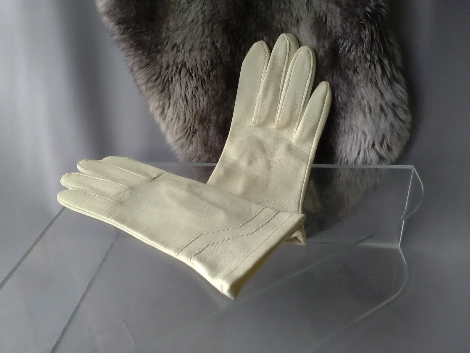 Cream Leather gloves Size 7. 1/2 Wrist Length Zig Zag Etsy
