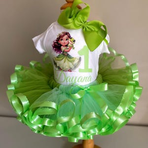 ティアナ姫風の1歳の誕生日衣装 – グリーンのチュチュセット