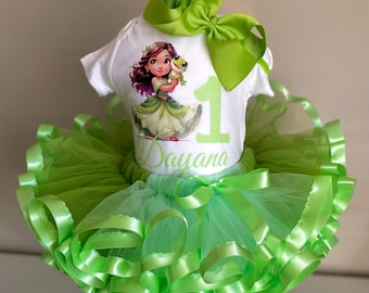 Conjunto de primer cumpleaños de la princesa Tiana: body personalizado y tutú verde.