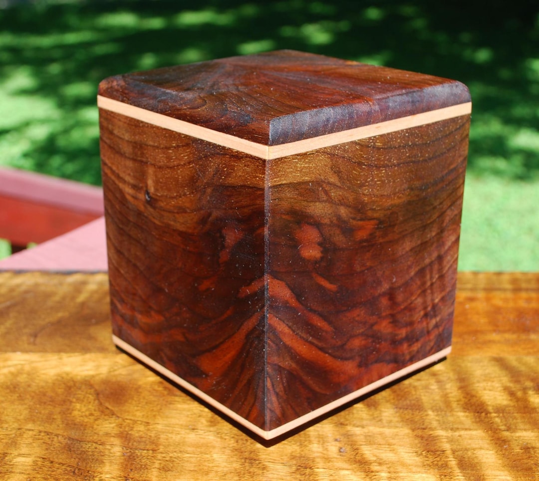 Reduced-dog (up to 90 Pounds) Urn-