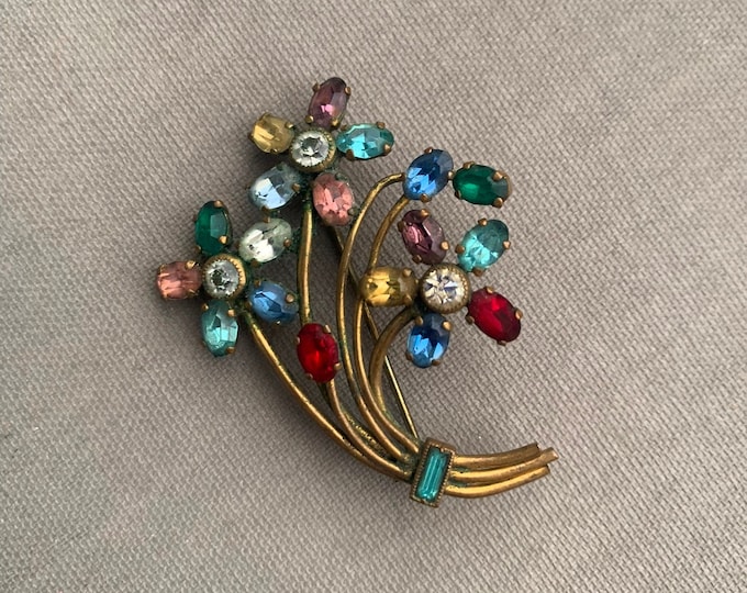 1960s flower brooch