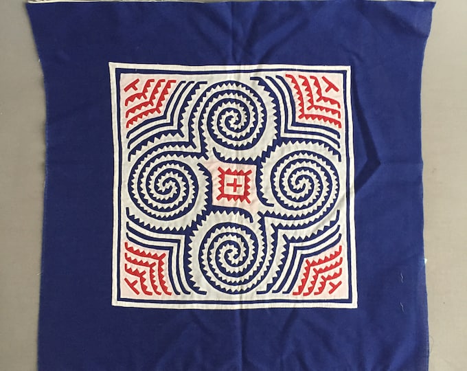 thai tribal textile Hmong Appliqué