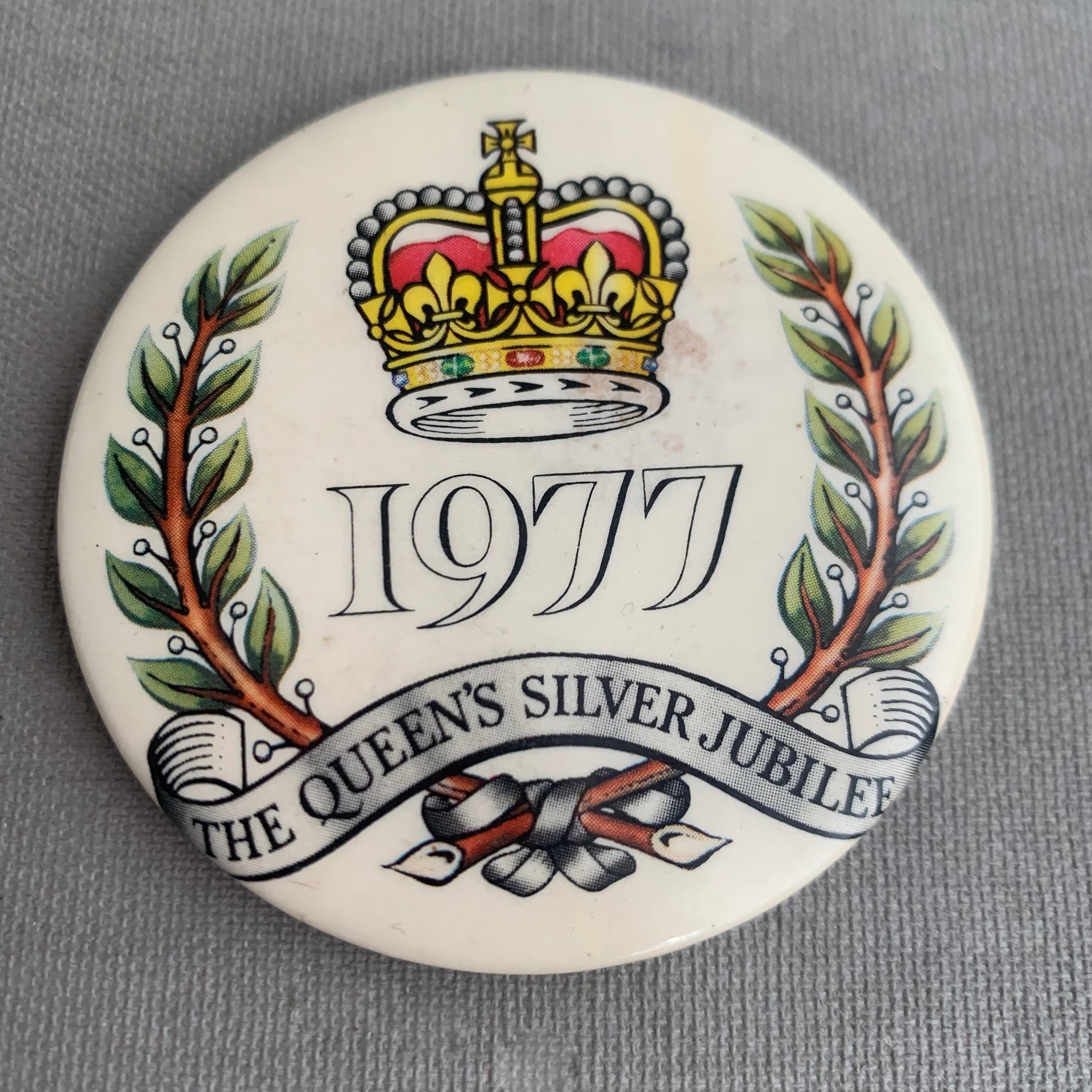 1977 Queens Jubilee Pin Badge - Etsy