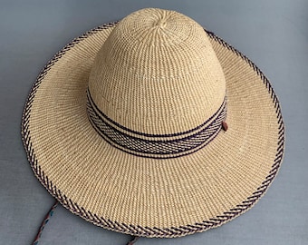 Handmade Ghana Straw Sun Hat: Woven Beach Hat, Wall Decor  display picture 2