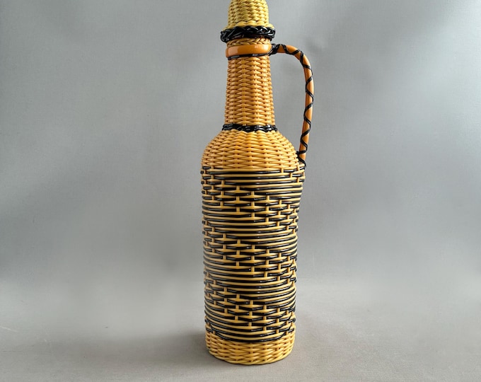 vintage glass scoubidou bottle