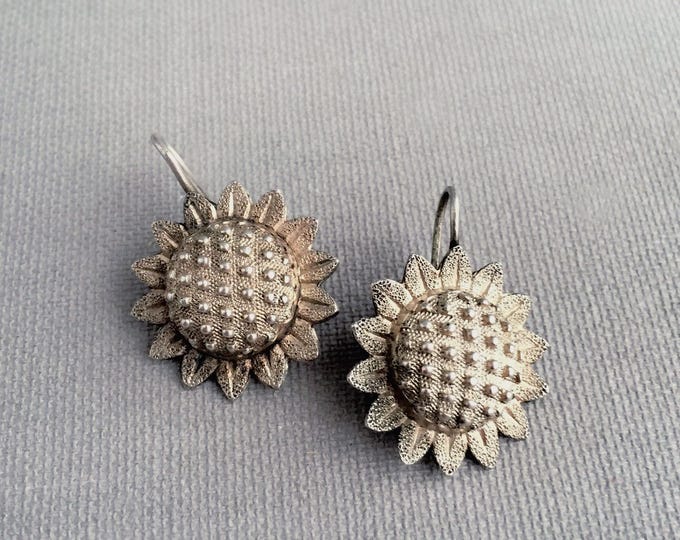Silver (925) sunflower earrings