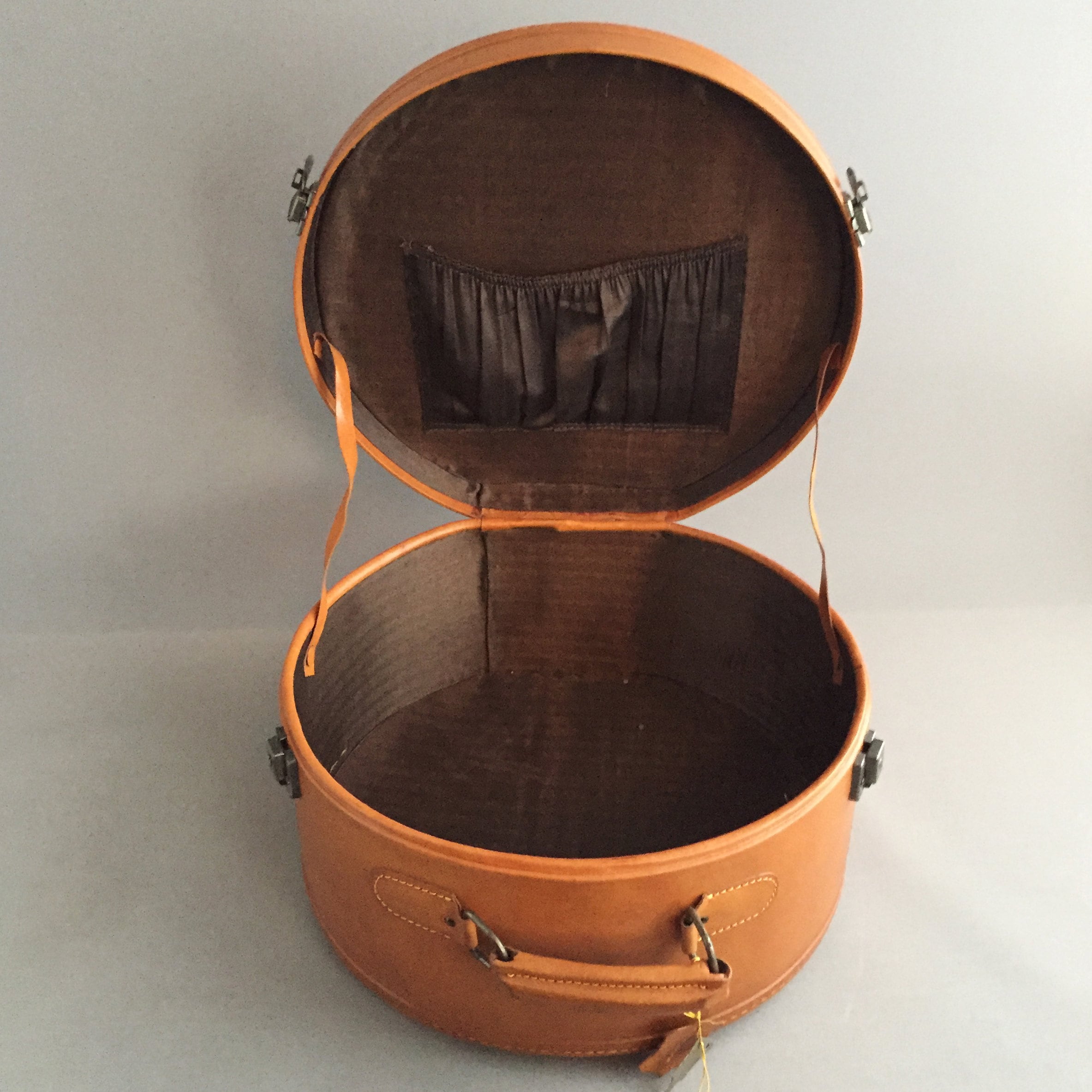 Leather hat box