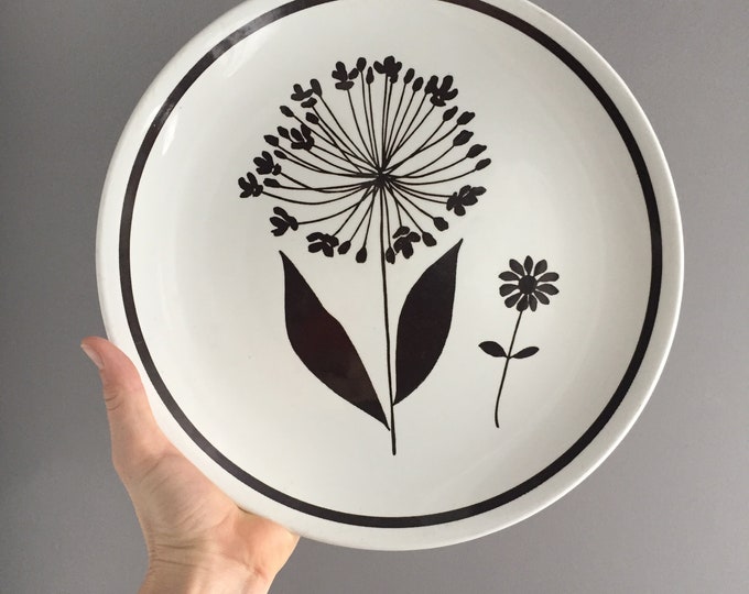 Windblown large platter