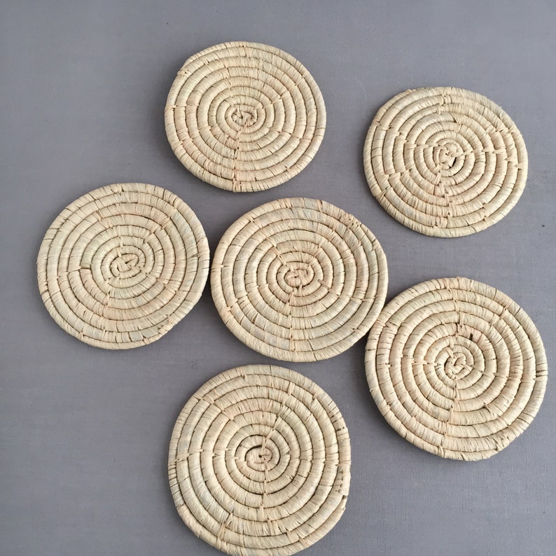 Set of 6 raffia coasters