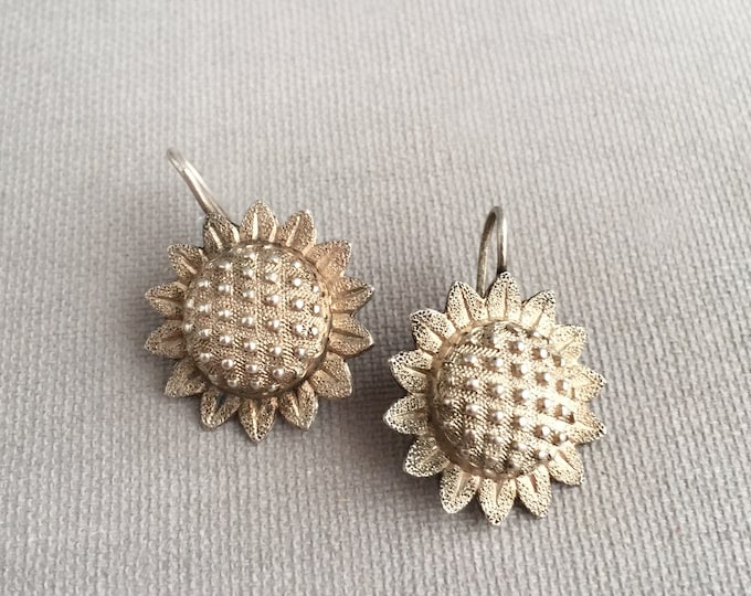 Silver (925) sunflower earrings