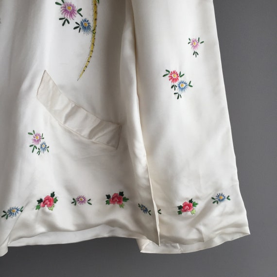 1940s pure silk embroidered jacket - image 9