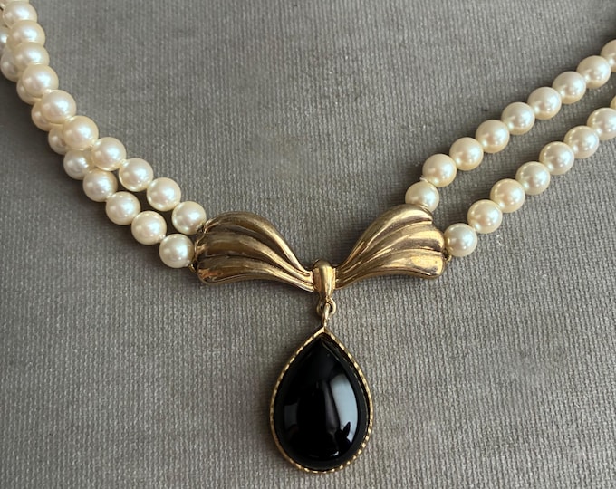 1980s faux pearl choker necklace