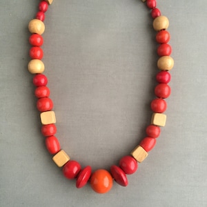 collana di perline di legno degli anni &#39;60