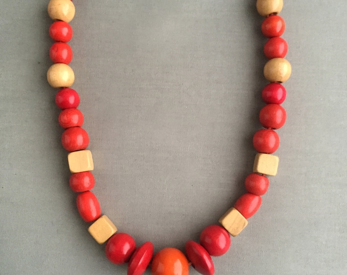 chunky 1960s wooden bead necklace