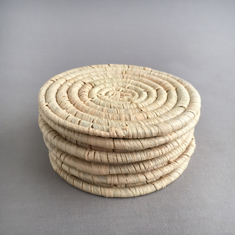 Set of 6 raffia coasters