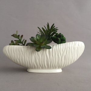 Crown devon planter