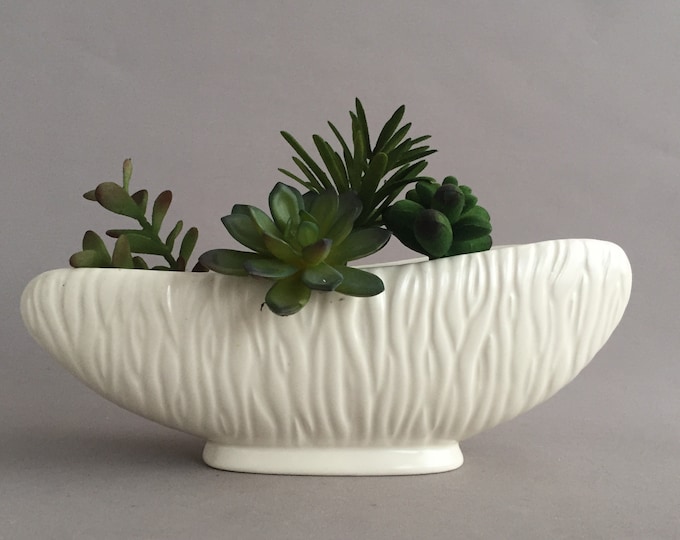 Crown devon planter