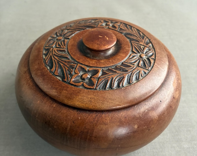 hand carved wooden lidded trinket bowl