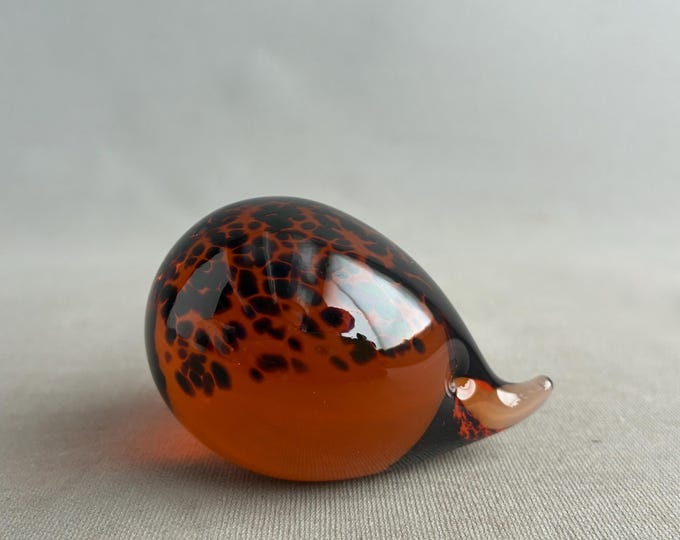 Wedgwood studio glass hedgehog paperweight in brown and amber.