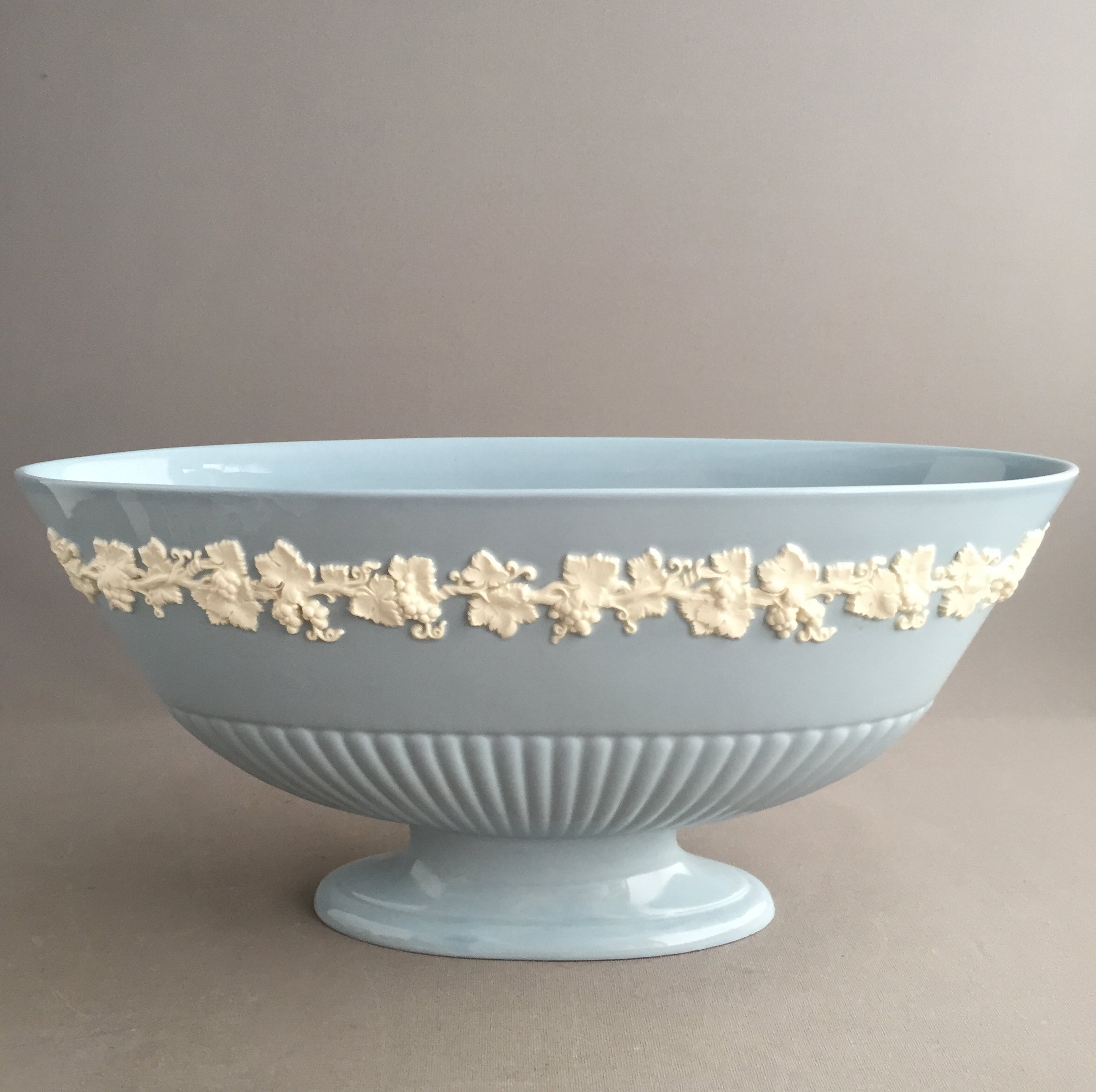 1950s Wedgewood Queensware large blue vase