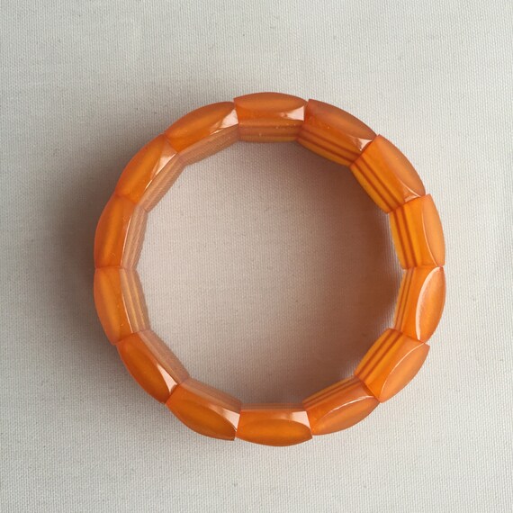 Vintage Honey Bakelite Stretch Bracelet: 1950s Tr… - image 5