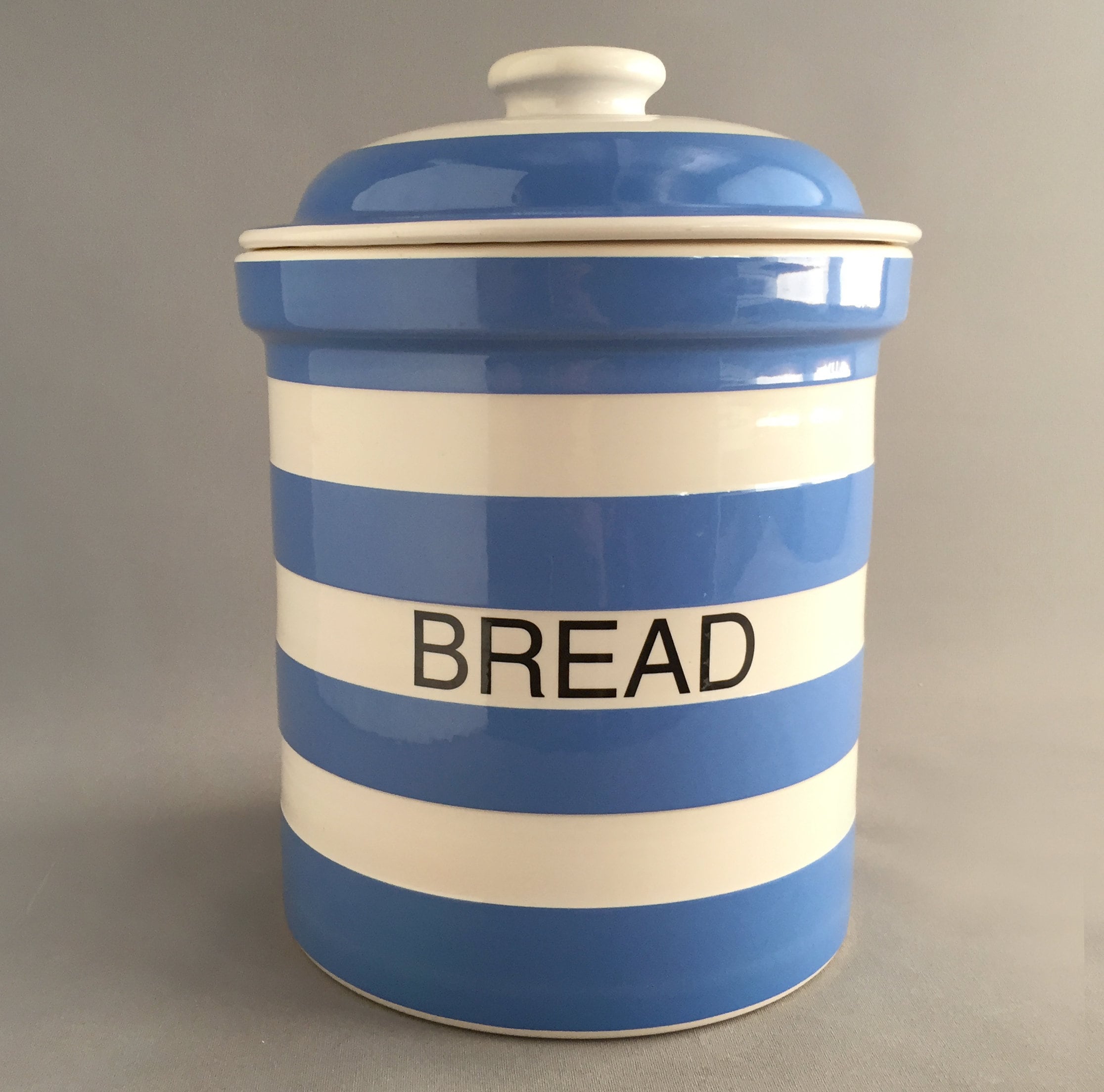 T.G Green Cornish Ware bread crock