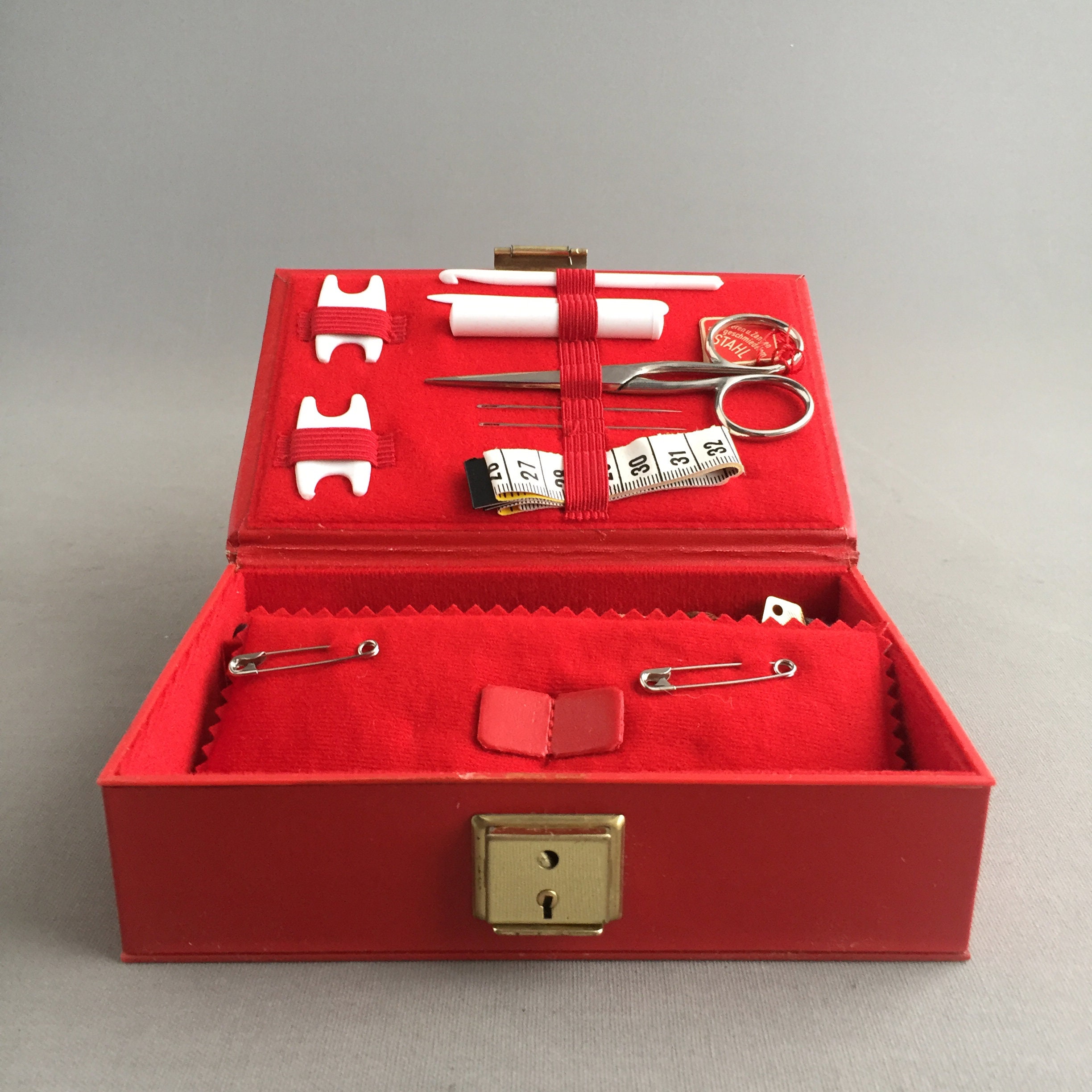 Wtrvintage Sewing Kits 89