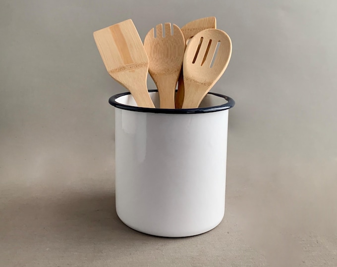Enamel utensil holder