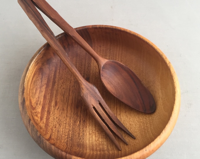 wood bowl with servers