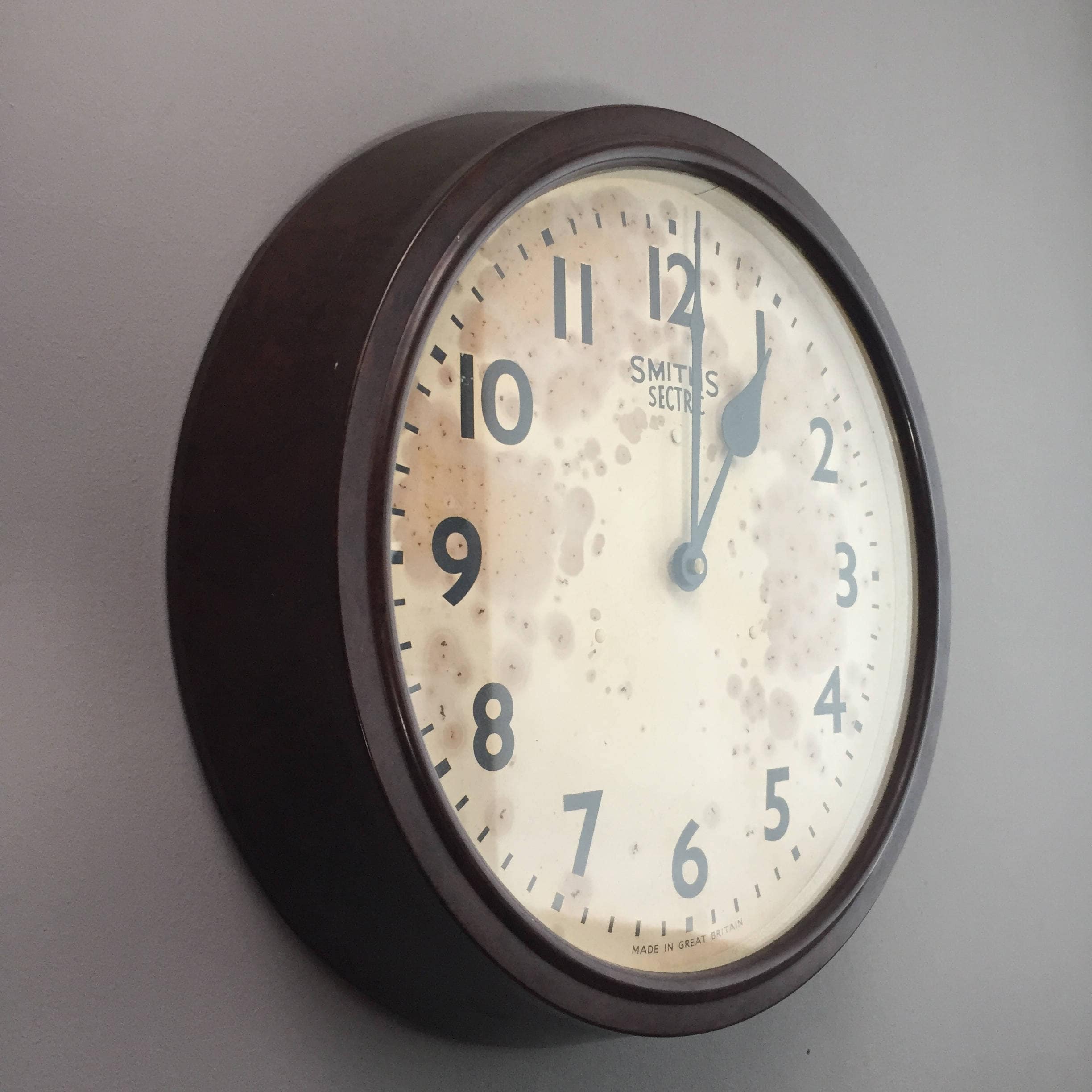 Vintage Original 1940s Brown Bakelite Wall Clock by Smiths