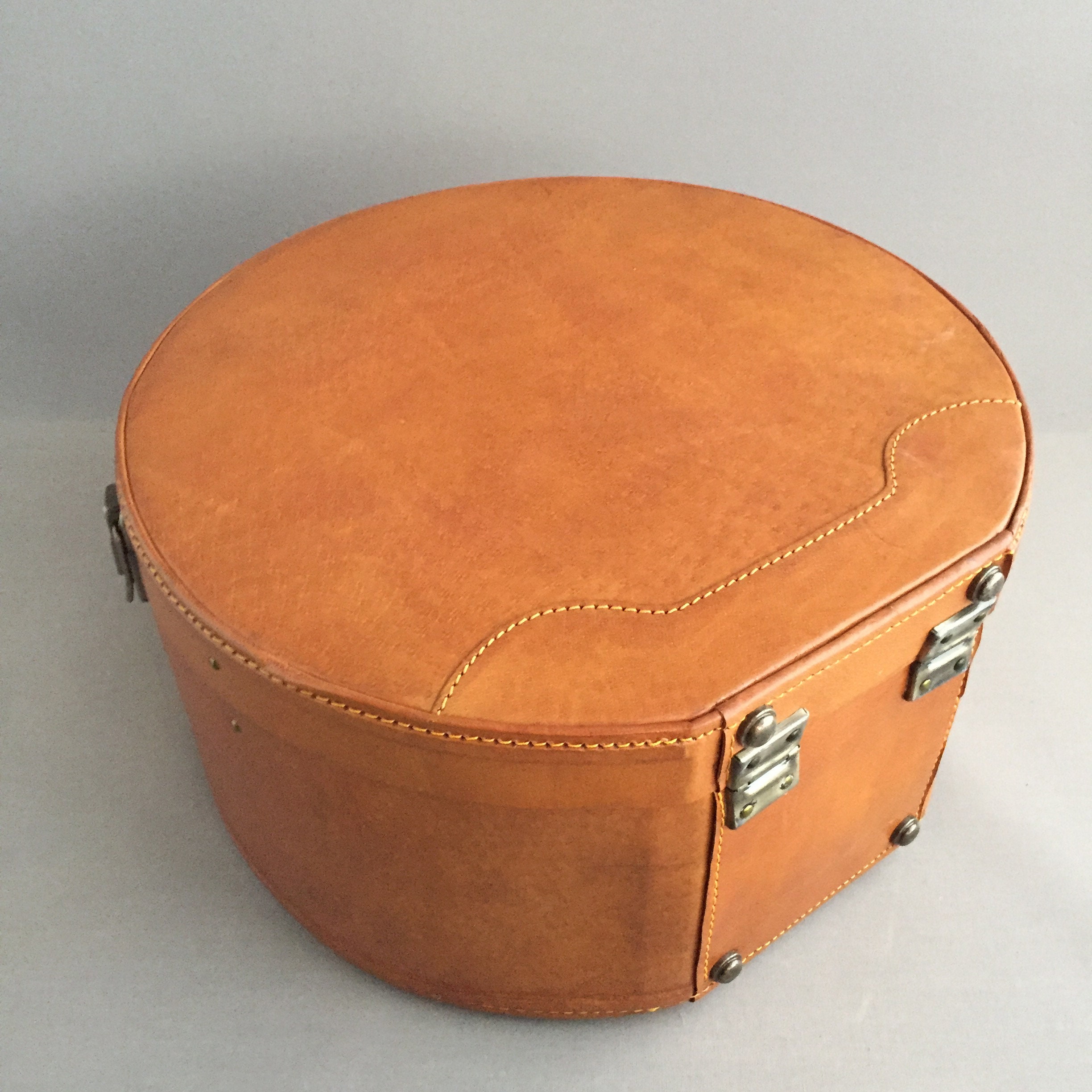Leather hat box