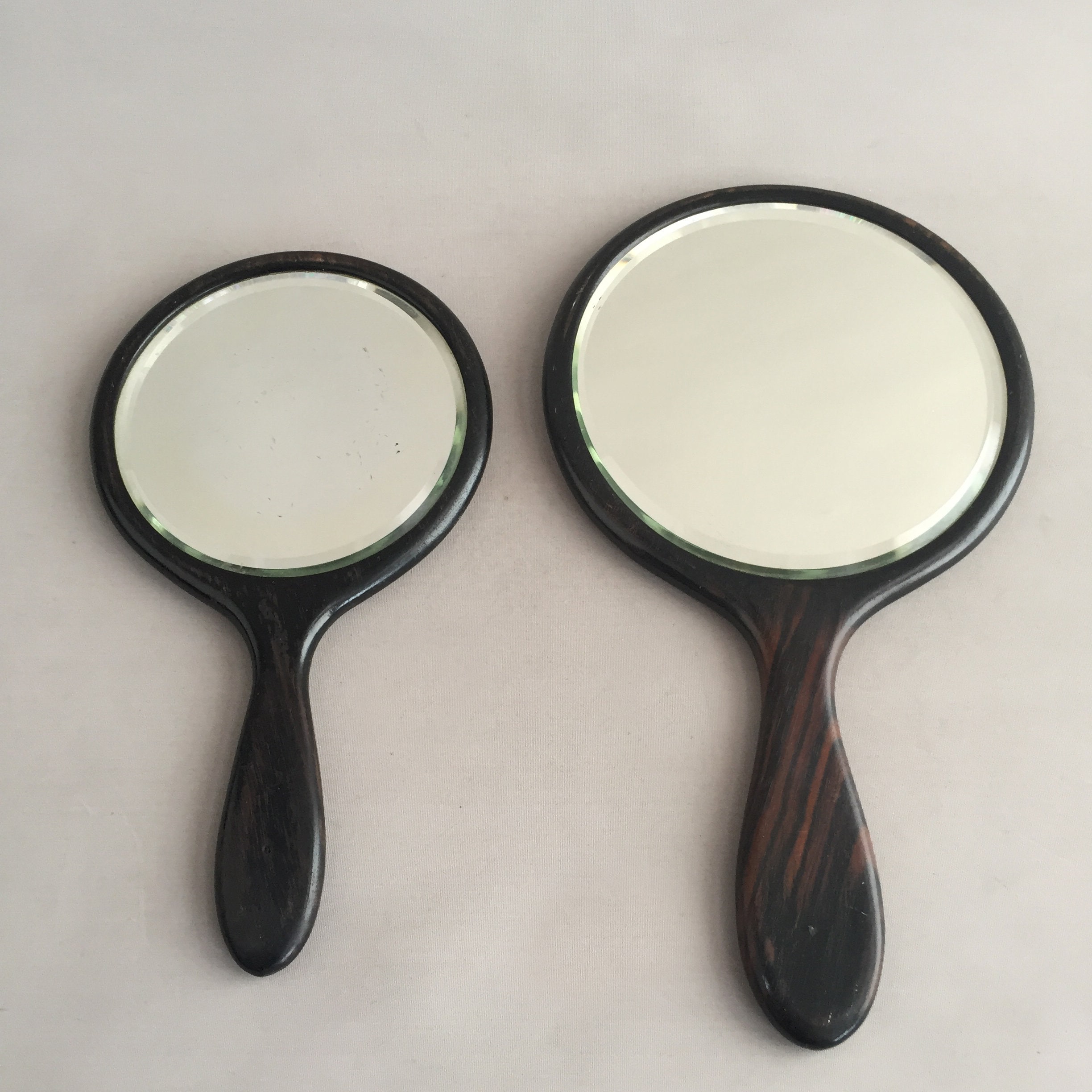 A set of hand mirrors