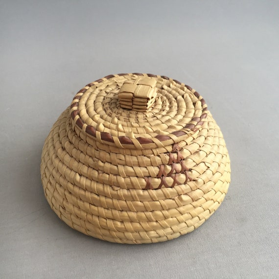 蓋付きヴィンテージアフリカ編みバスケット - Etsy 日本