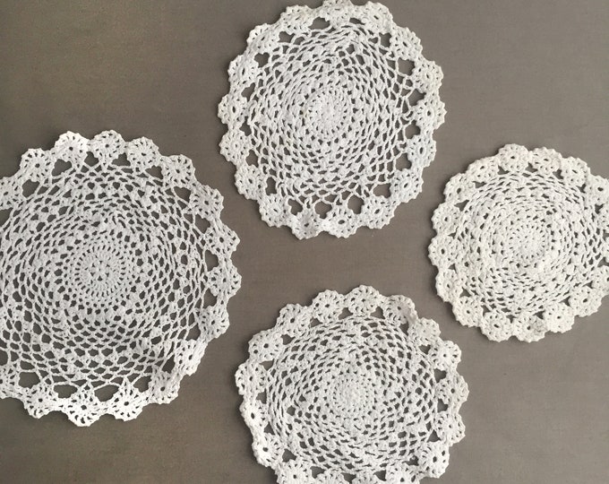 white cotton doily set