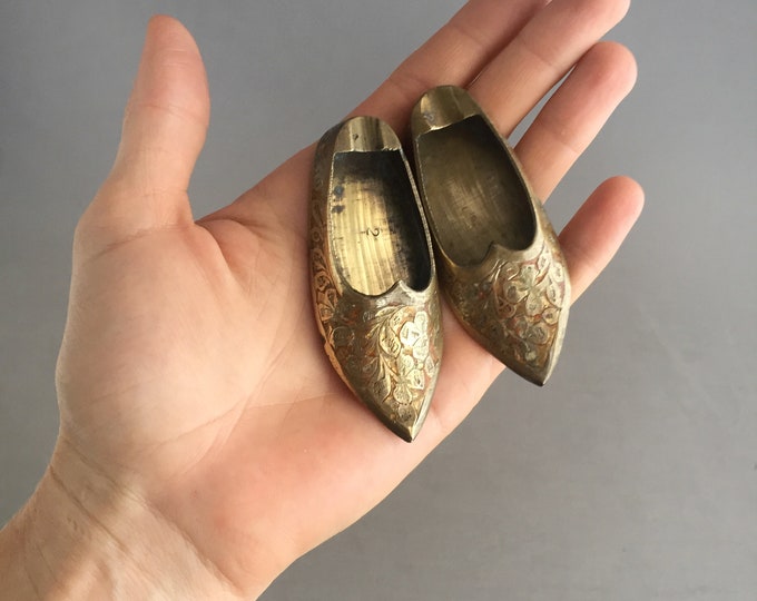 little brass slipper ashtrays