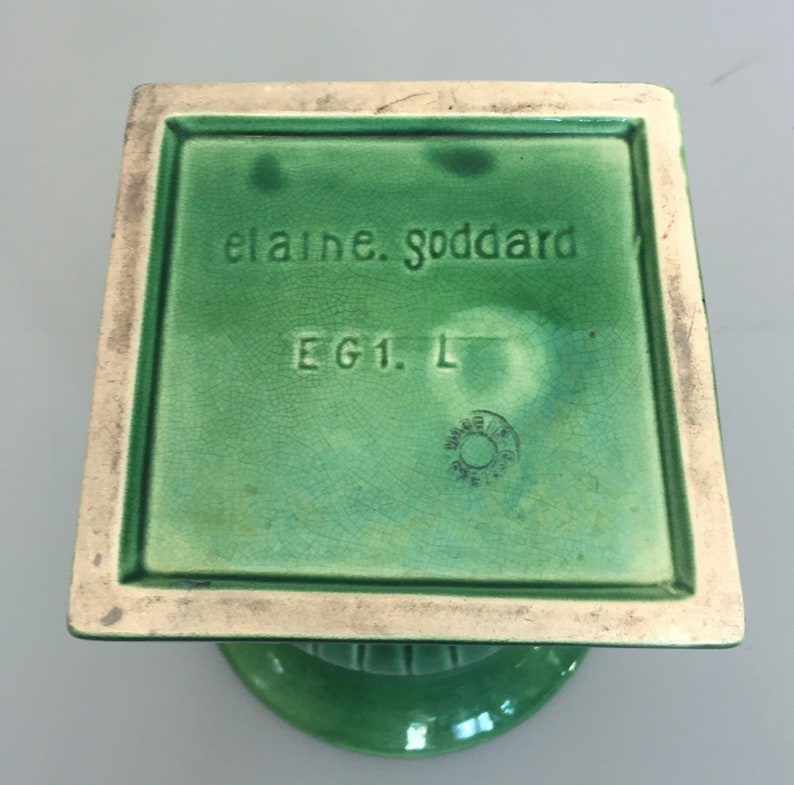 1950s Green ceramic Urn by Elaine Goddard