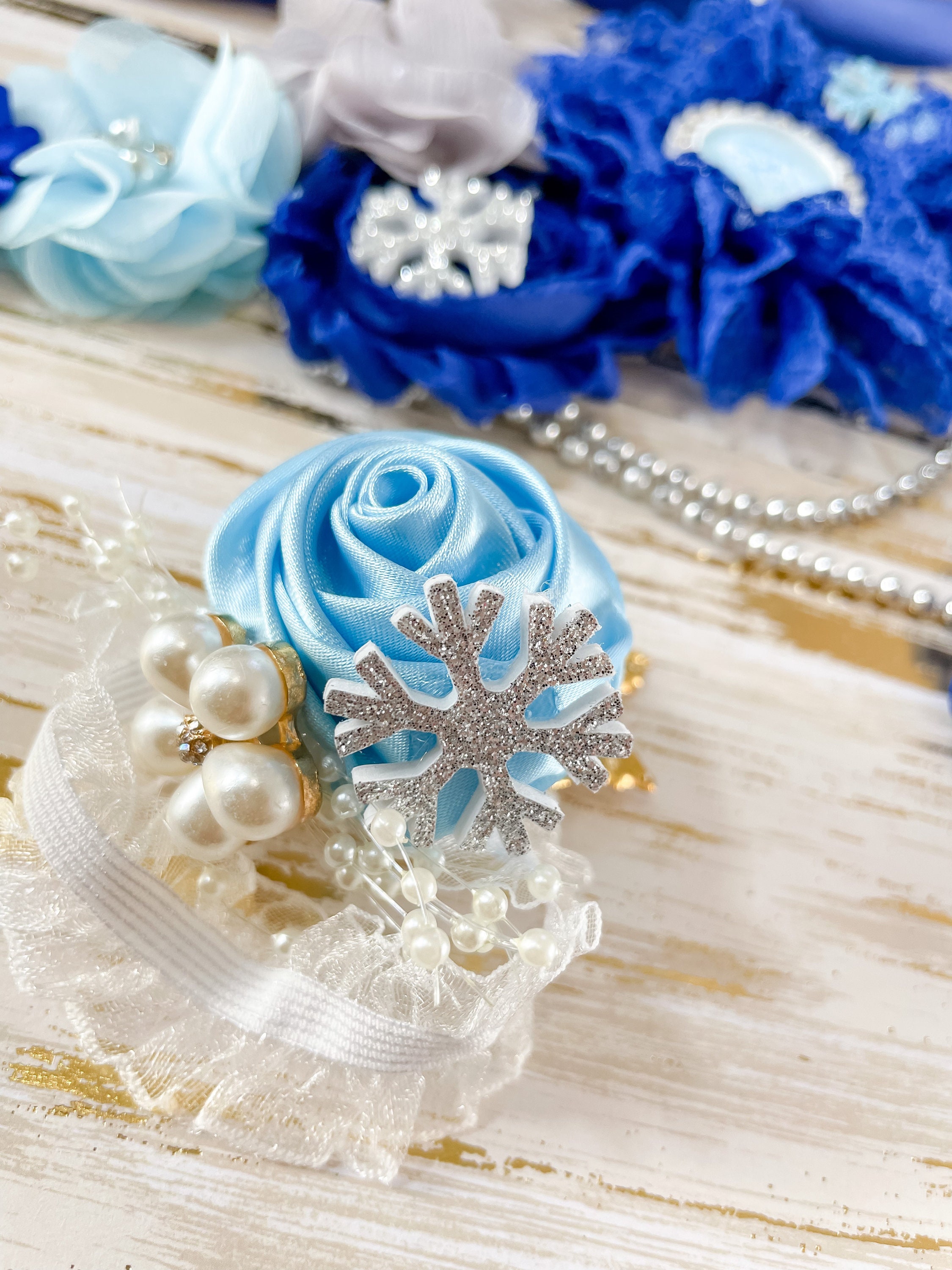 Königsblaue Umstandsschärpe Mit „Dad To Be“-Anstecker – Set Für Babyparty & Fotoshootings