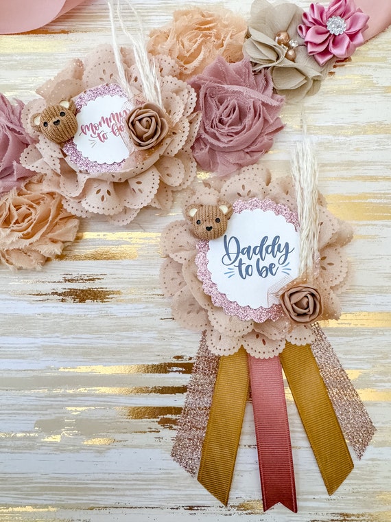 Fascia rosa con scritta Mummy to be, decorazioni per baby shower, regali per lei, fasce per papà, sorella maggiore, nonna, tata, zia di essere, 3 colori (rosa, blu, bianco