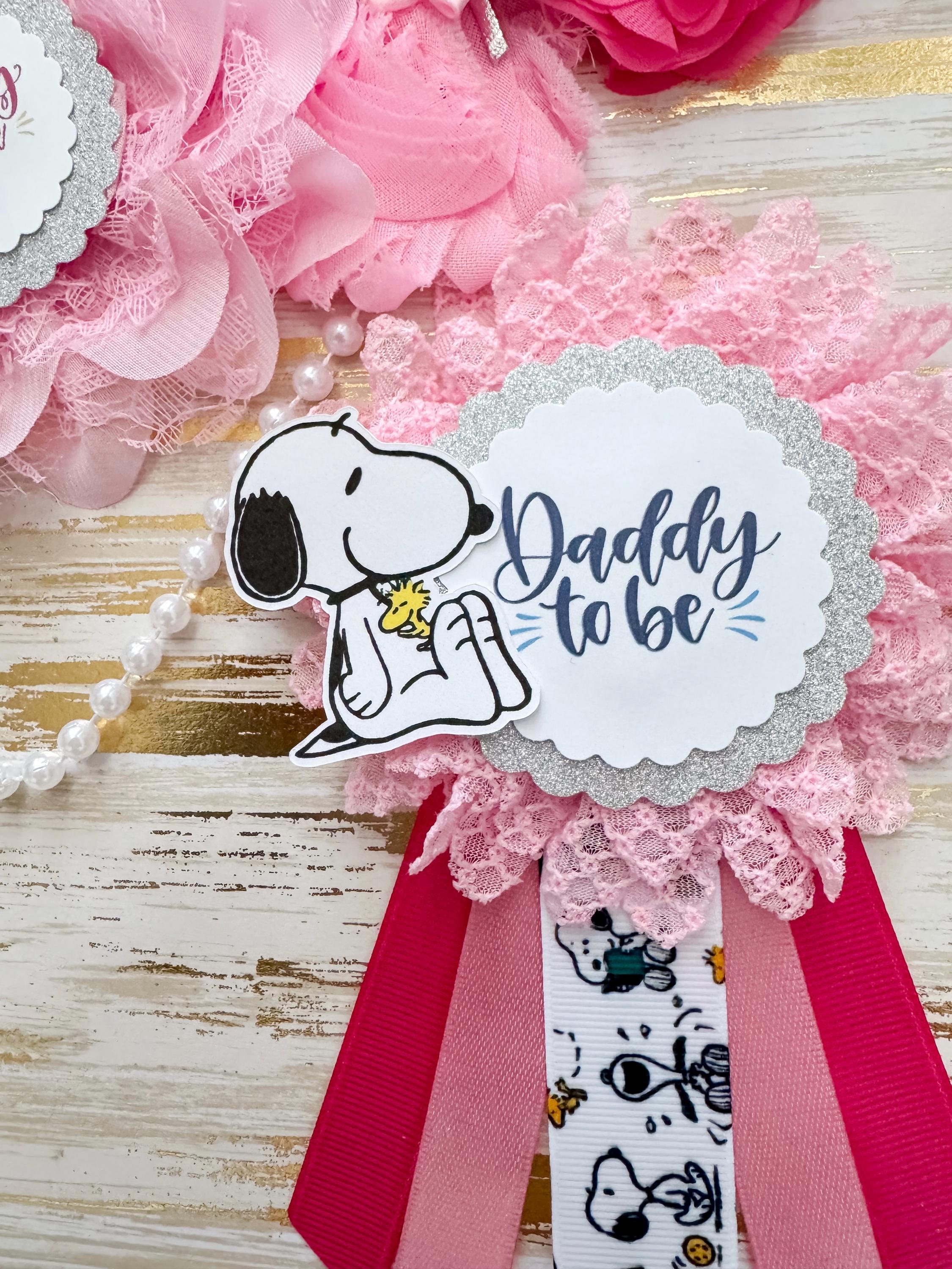 Snoopy Baby Shower Mommy to Be Sash & Daddy to Be Pin Set – Pink